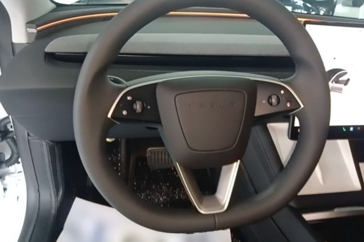 Used Tesla Model 3 2025 Model Revised Rear-Wheel-Drive Version
