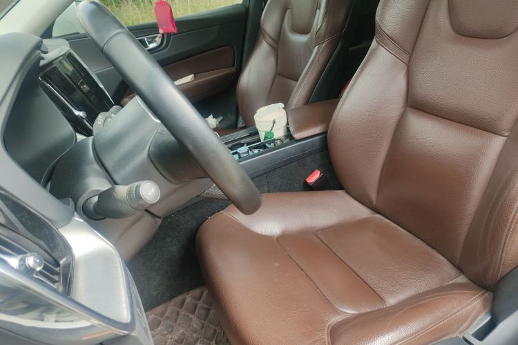 Used Volvo XC60 2019 T5 4x4 Smart Edition China V Standard
