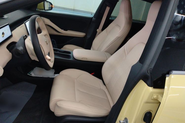 Used Nio ET5 2022 75 kWh Left Front Seat