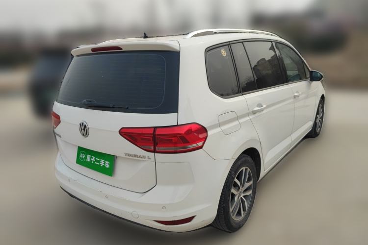 Used Volkswagen Touran 2016 Volkswagen Touran L 280TSI Manual Trend Edition Rear Right 45 Deg
