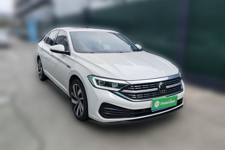 Used Volkswagen Sagitar 2023 300TSI DSG Excellence Edition Front Right 45 Deg