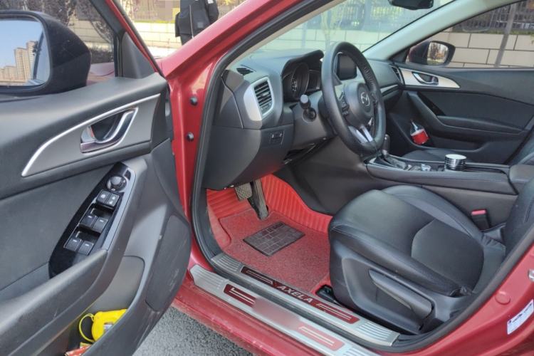 Used Mazda 3 Axela 2019 Cloud-Controlled Sedan 1.5L Automatic Luxury Model China VI Standard Driver Seat