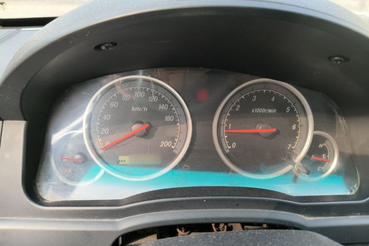 Used Foton Sapporo 2015 2.4L 2WD Comfort Edition 5235 mm Long G69S4N
