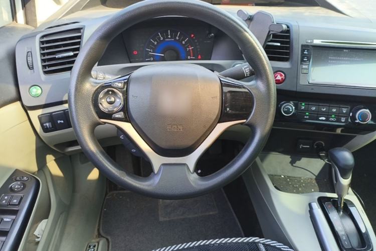 Used Honda Civic 2014 1.8L automatic comfort version
