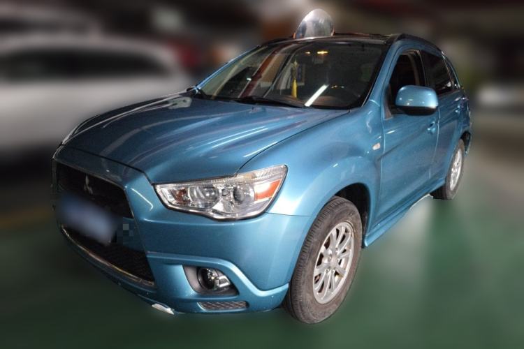 Used Mitsubishi ASX 2012 2.0 LUXURY Two-Wheel Drive with Navigation Guazi used car, China used car export, Used car for sale, Used Mitsubishi cars, Cheapest cars for sale