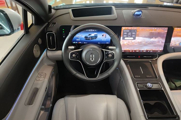 Used Hima AITO M9 2024 Range-Extended Ultra Version 42 kWh 6-Seater Model Steering Wheel