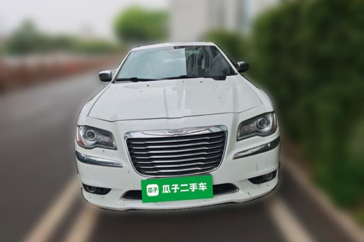 Used Chrysler 300C 2013 3.6L Luxury Edition
