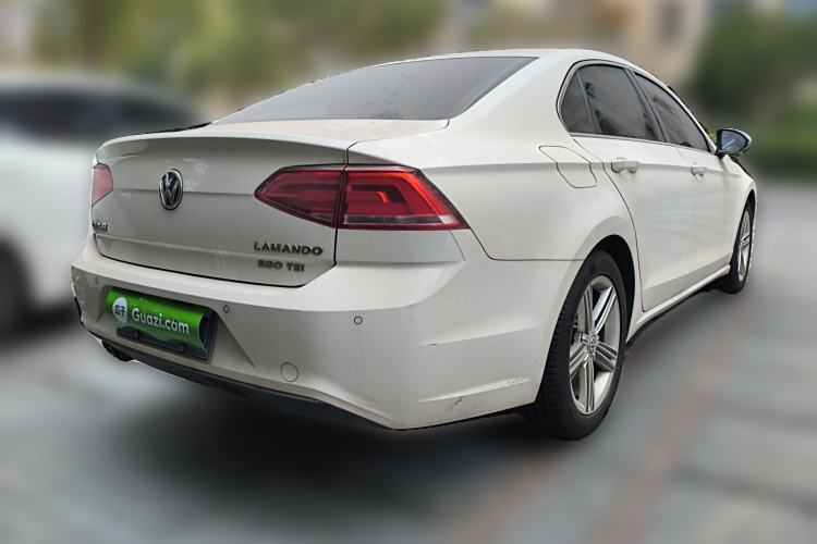 Used Volkswagen Lamando 2015 280TSI Manual Comfort Edition
