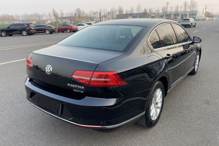 Used Volkswagen Magotan 2017 330TSI DSG Leading Model
