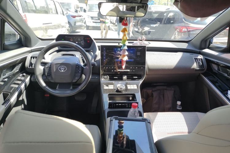 Used Toyota FAW bZ4X 2022 Two-Wheel Drive Long-Range PRO Version Center Console