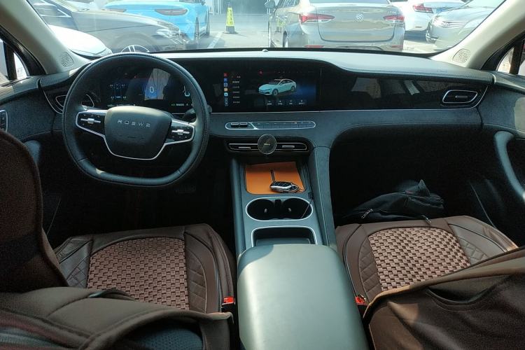 Used Roewe D7 2025 DMH 125km World Champion Excellence Edition Center Console