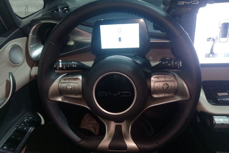 Used BYD Dolphin 2023 420 km Fashion Edition