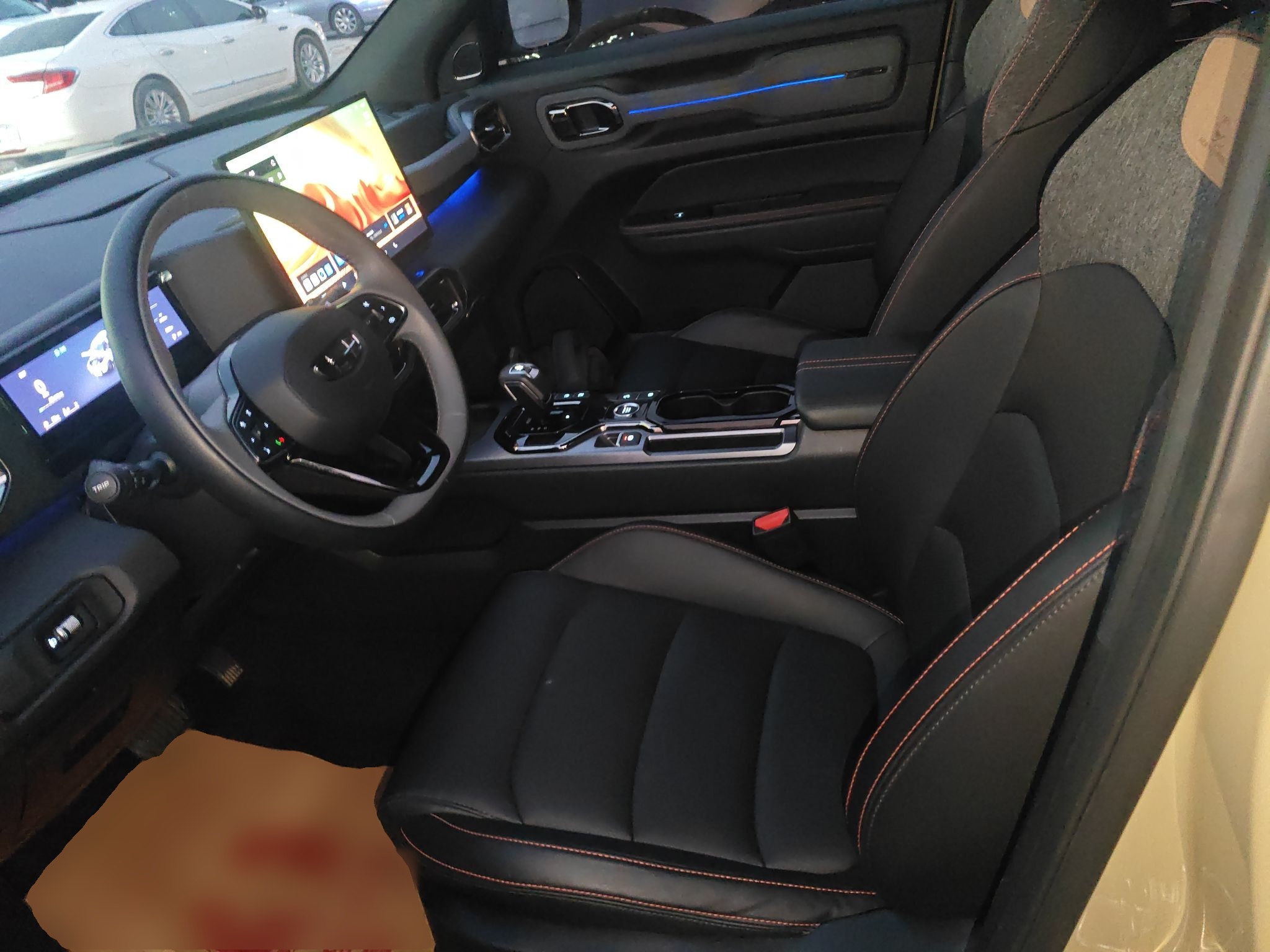 المقاعد الأمامية داخل السيارة