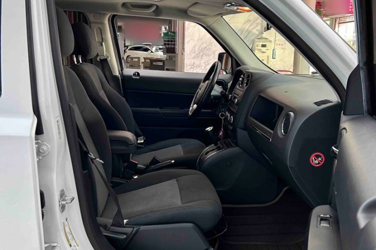 Used Jeep Patriot 2015 2.4L Sport Edition
