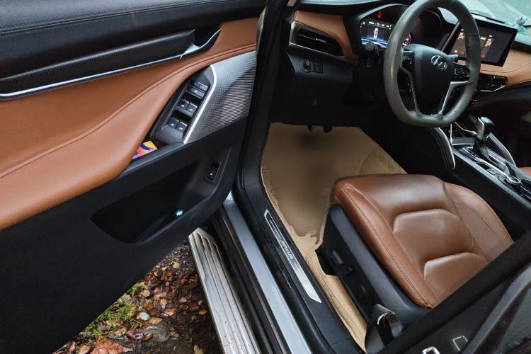 Used SAIC MAXUS D90 2017 2.0T Automatic All-Wheel Drive Sirius Driver Seat