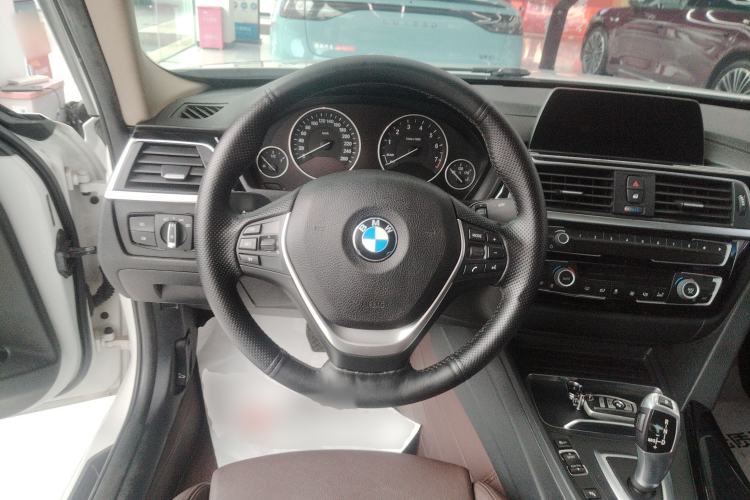 Used BMW 3 Series 2018 320Li Fashion Model
