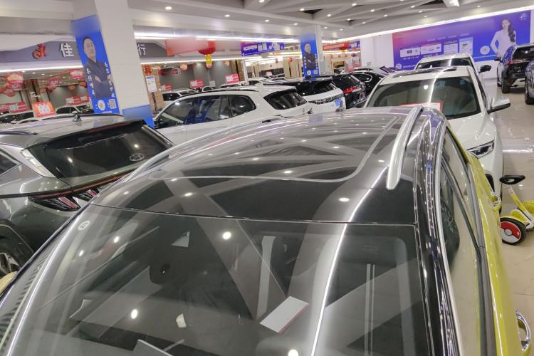 Used Volkswagen T-ROC 2023 300TSI DSG Two-Wheel Drive Starlight Edition
