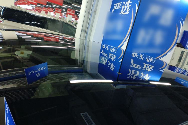 Used Li Auto i6 2025 Model Four-Wheel-Drive Standard Type Roof