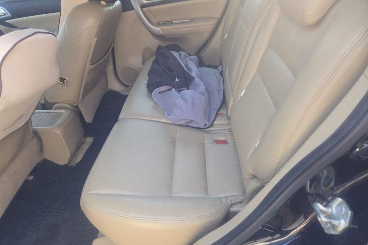 Used Haval H6 2011 Green Silence 2.0T Manual Two-Wheel Drive Urban Model