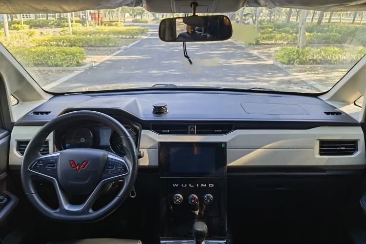 Used Wuling Zhengcheng 2021 1.5T Manual Luxury Version
