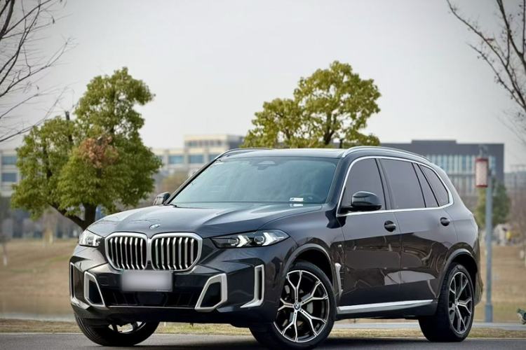 Used BMW X5 2023 xDrive 30Li Luxury M Sport Package