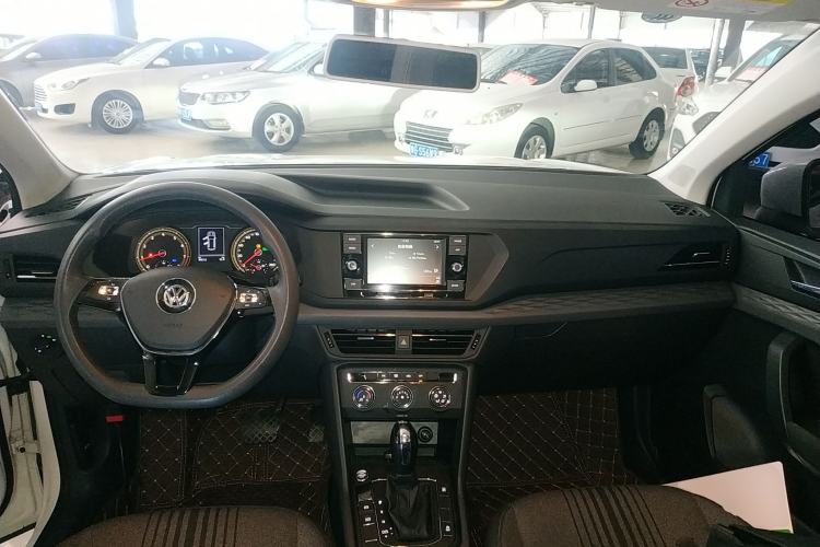 Used Volkswagen Tharu 2020 280TSI Two-Wheel Drive Trend Edition China VI Standard Center Console