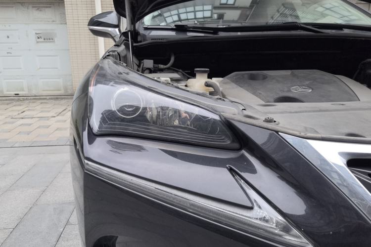 Used Lexus NX 2015 200 Front-Wheel Drive X-Trail SE Edition Right Front Headlight