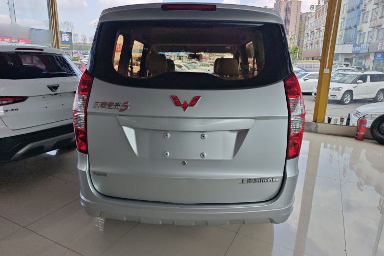 Used Wuling Hongguang 2014 1.5L S Standard Version
