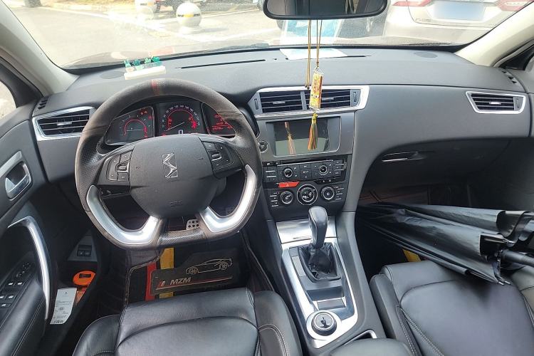 Used DS 6 2014 1.6T Luxury Edition THP160
