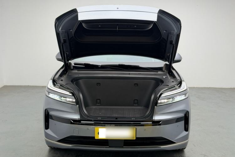 Used ONVO Luxeed L90 2025 Model—Max Six-Seater Version
