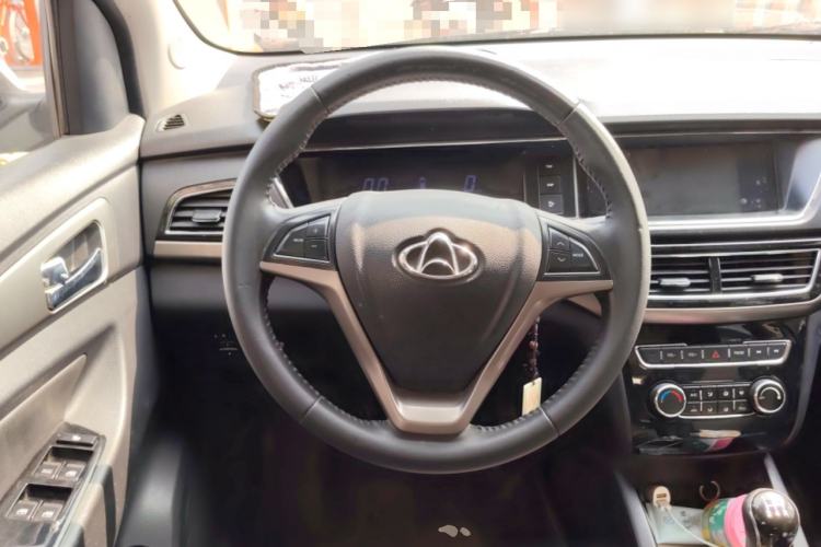 Used CHANGAN KAICHENG Oushang A600 2016 1.5L Manual Luxury 7-Seater Steering Wheel