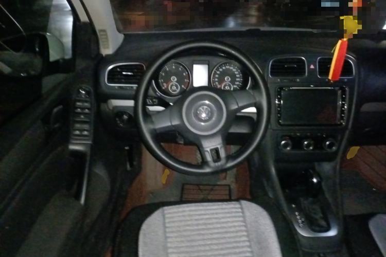 Used Volkswagen Golf 2012 1.6L Automatic Fashion Model