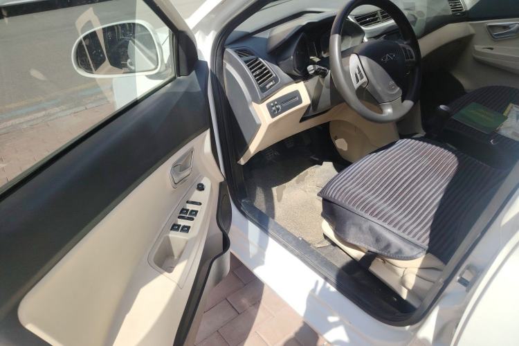 Used Chery Fengyun 2 2013 Hatchback 1.5L Manual Ruiyi Edition Driver Seat