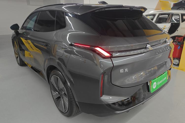 Used Lynk & Co 08 EM-P 2023 120km Long-Range Pro
