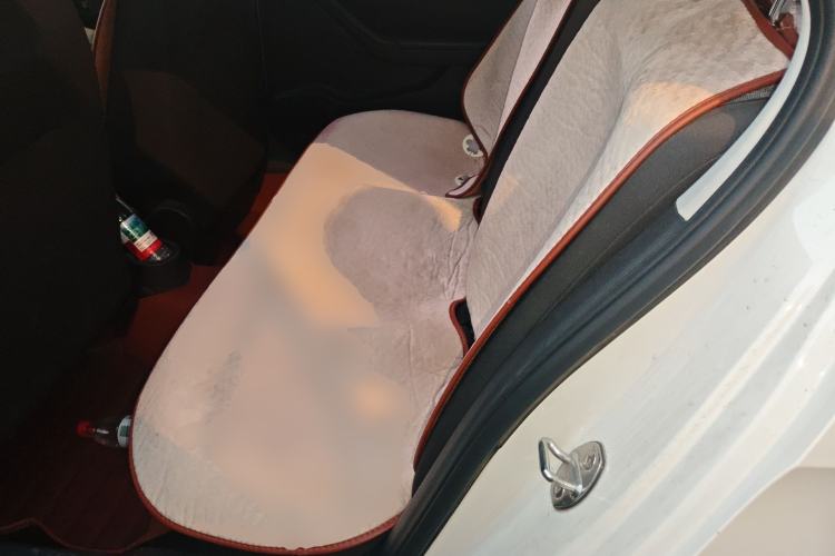 Used Volkswagen Jetta 2015 Value Edition 1.6L Manual Fashionable Style
