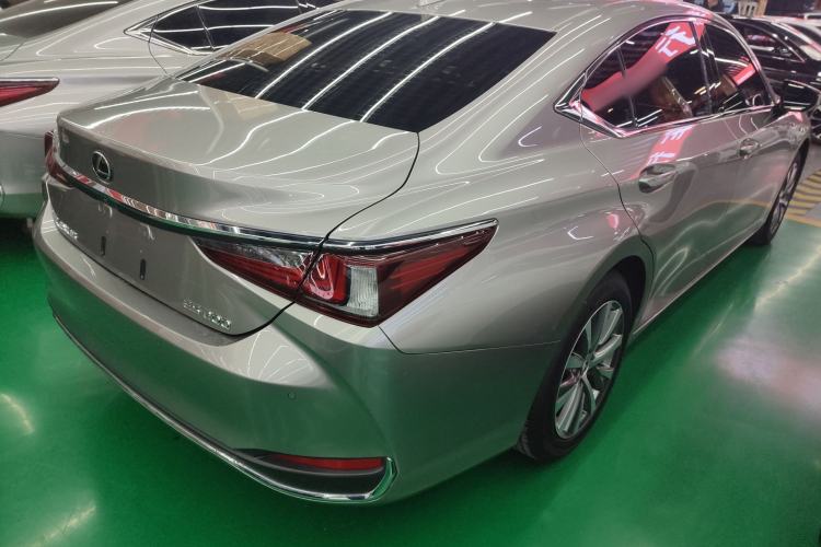 Used Lexus ES 2020 200 Excellence Edition
