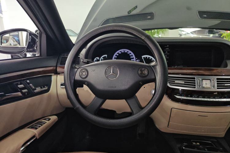 Used Mercedes-Benz S-Class 2008 S 350 L Luxury Model Steering Wheel