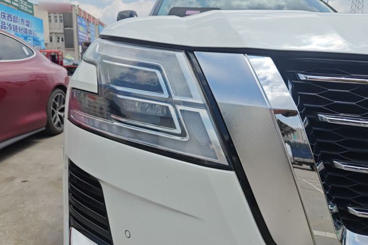 Used Nissan Patrol  Right Front Headlight