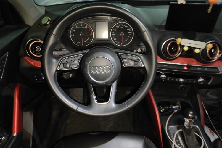 Used Audi Q2L 2018 35 TFSI Fashion Dynamic Version China VI Emission Standard Steering Wheel