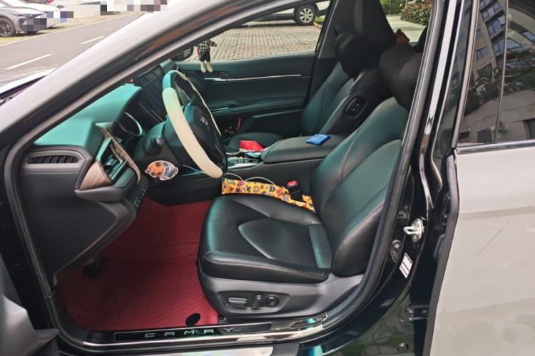 Used Toyota Camry 2021 2.0G Luxury Edition Left Front Seat