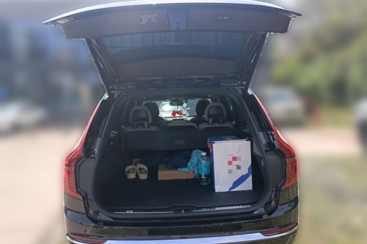 Used Volvo XC90 2026 B5 All-Wheel-Drive Smart Comfort Luxury 5-Seater Trunk