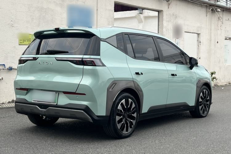 Used AION Y 2022 70 Tech Edition Lithium Iron Phosphate
