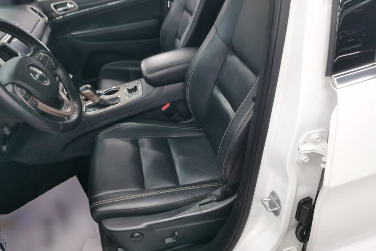 Used Jeep Grand Cherokee (Import) 2017 3.0L Comfort Navigation Edition
