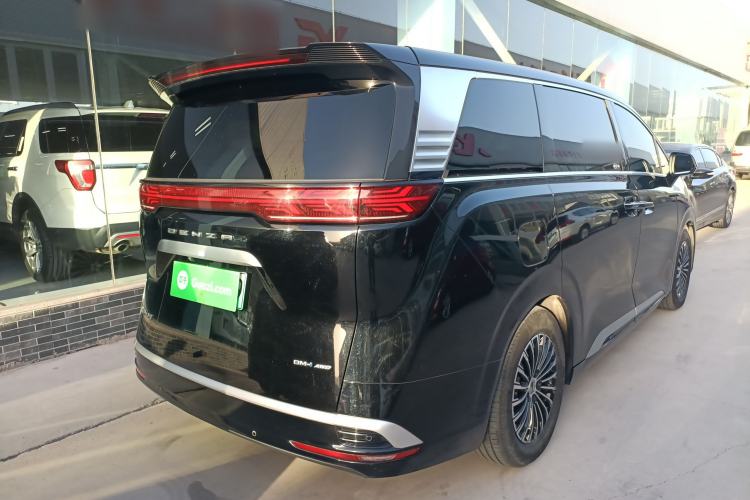 Used Denza D9 2022 DM-i 970 Four-Wheel Drive Prestige Model Rear Right 45 Deg