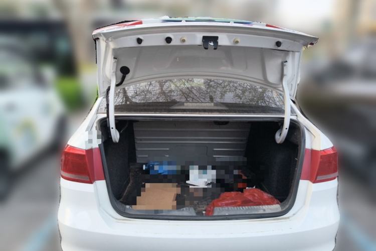 Used Volkswagen Santana 2015 1.6L Manual Fashion Edition Trunk