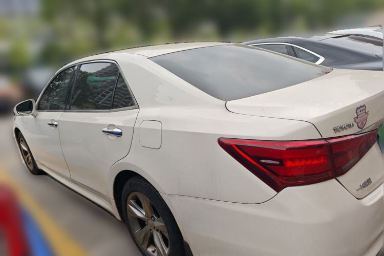 Used Toyota Crown 2015 2.0T Fashion Edition Rear Left 45 Deg