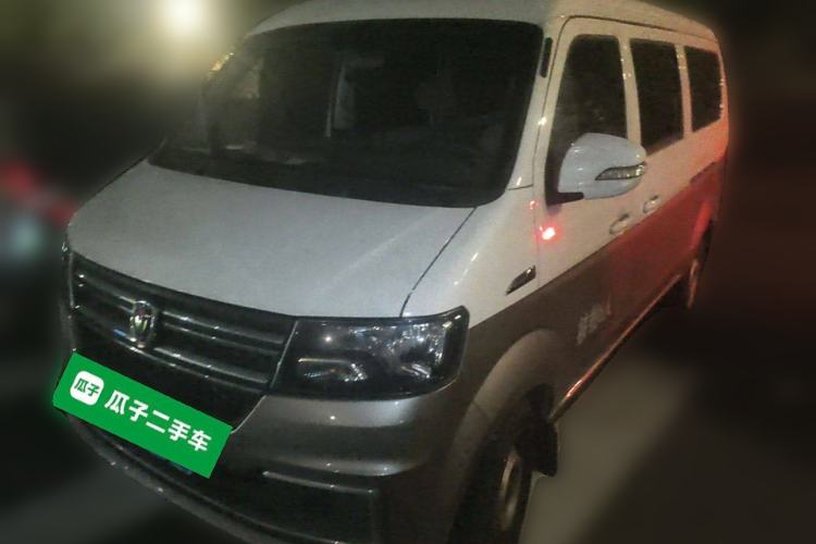 Used Jinbei Hiace X30 2024 1.5L Wealthy-Style Passenger Van 5/6/7 Seater