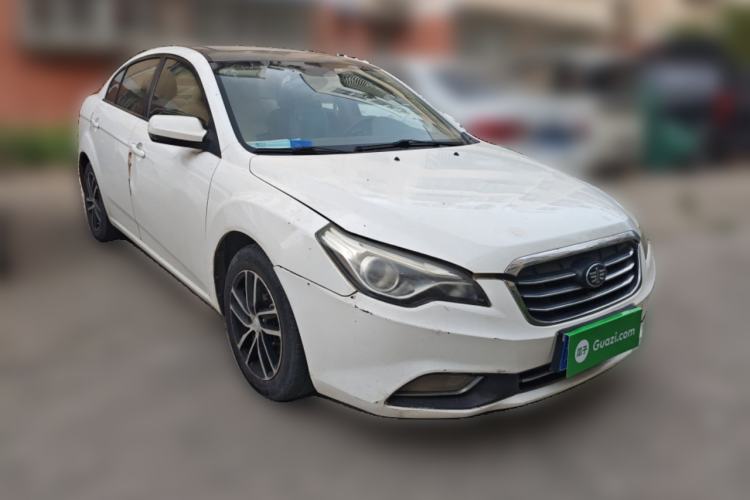 Used Bestune B50 2013 1.6L manual luxury version Front Right 45 Deg