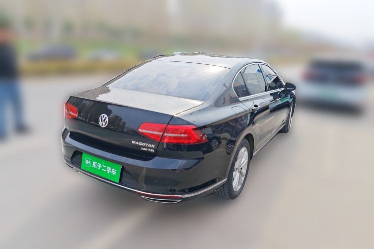 Used Volkswagen Magotan 2018 Facelift 330TSI DSG Luxury Model Rear Right 45 Deg