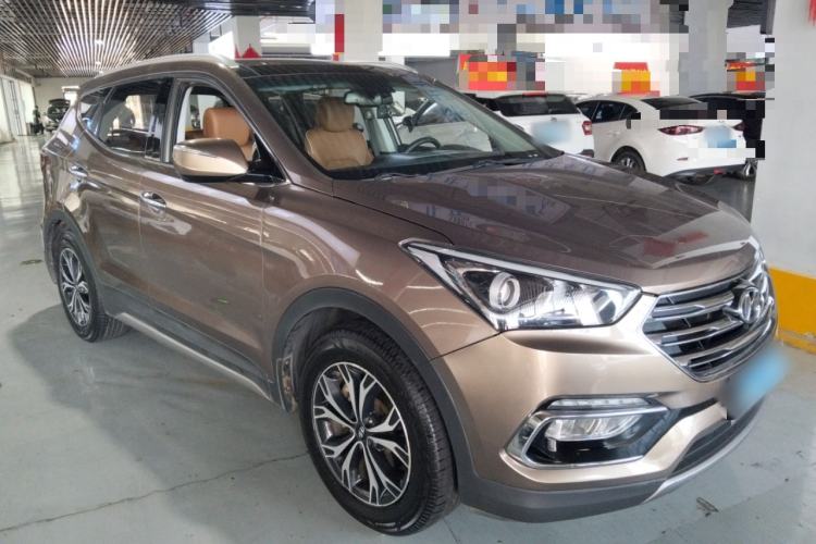 Used Hyundai Santa Fe 2017 2.0T Automatic Two-Wheel Drive Smart Version 7 Seats
